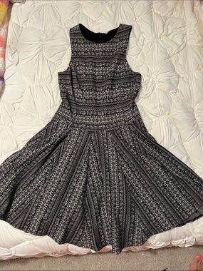 Tibi Black and White Sleeveless Fit-and-Flare Skater Style Dress